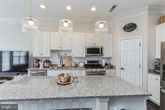 42753 STADLER LN, Chantilly, VA 20152