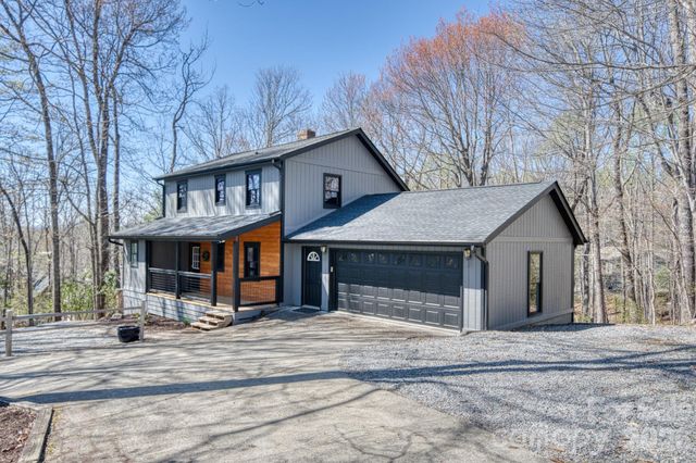 46 Wahuhu Court, Brevard, NC 28712