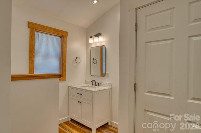 46 Wahuhu Court, Brevard, NC 28712
