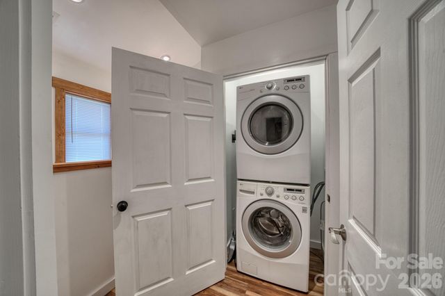 46 Wahuhu Court, Brevard, NC 28712