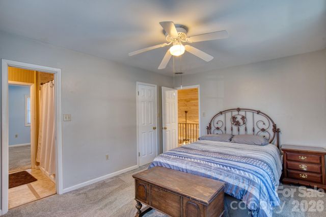 46 Wahuhu Court, Brevard, NC 28712