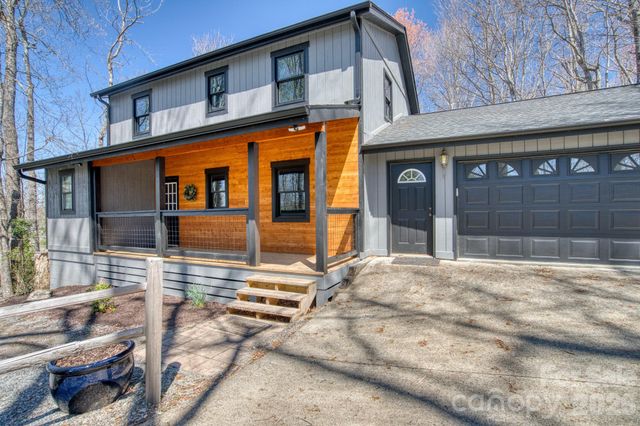 46 Wahuhu Court, Brevard, NC 28712