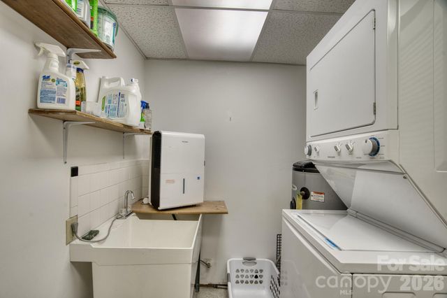46 Wahuhu Court, Brevard, NC 28712