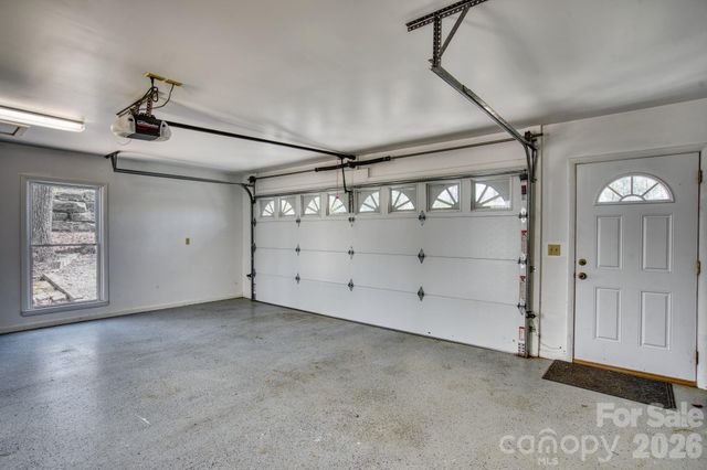 46 Wahuhu Court, Brevard, NC 28712