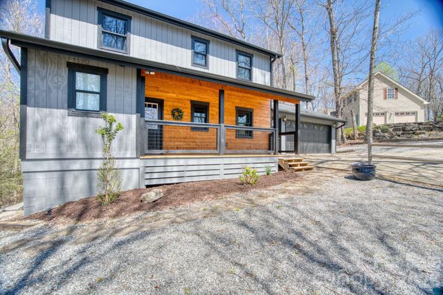 46 Wahuhu Court, Brevard, NC 28712