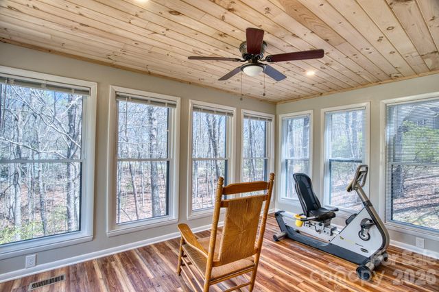 46 Wahuhu Court, Brevard, NC 28712