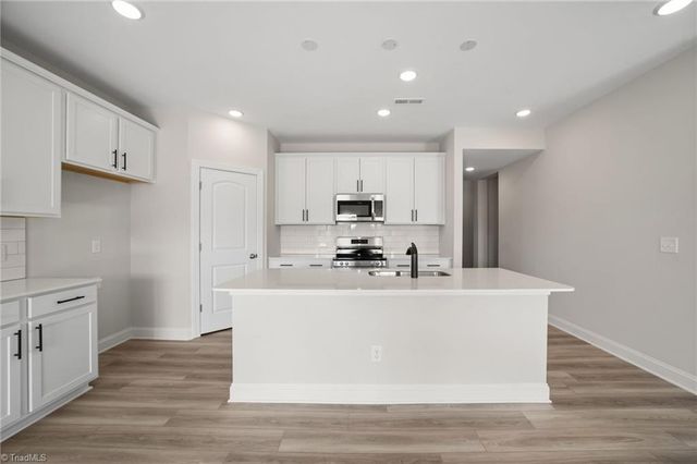 859 Brooklet Court, Winston-salem, NC 27127