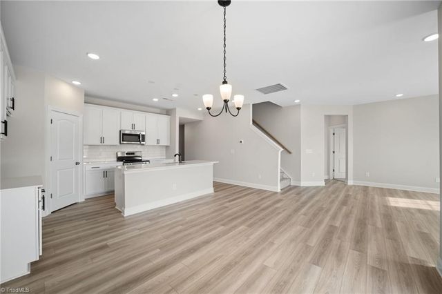 859 Brooklet Court, Winston-salem, NC 27127