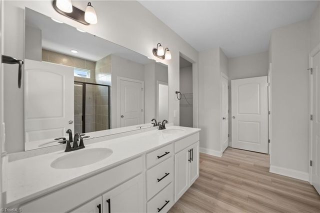 859 Brooklet Court, Winston-salem, NC 27127