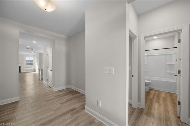 859 Brooklet Court, Winston-salem, NC 27127