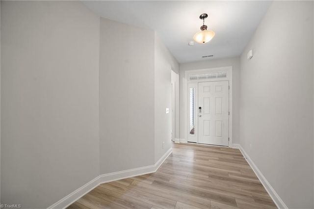 859 Brooklet Court, Winston-salem, NC 27127