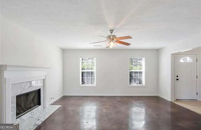 1163 Ozora Farms Court, Loganville, GA 30052