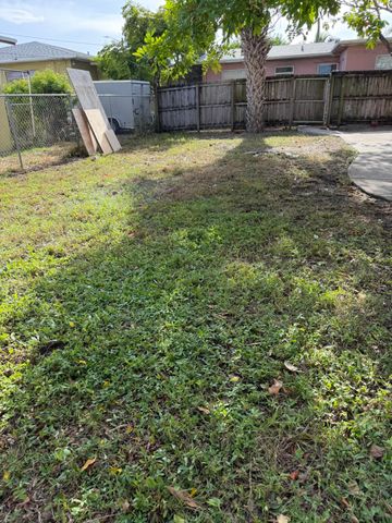 926 S F Street, Lake Worth Beach, FL 33460