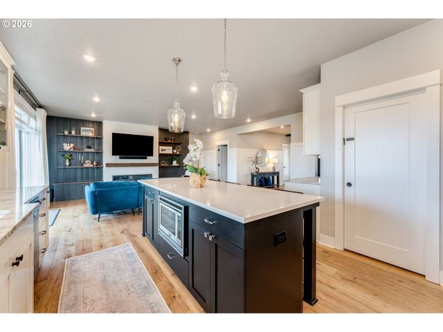 701 Nw 184TH St, Ridgefield, WA 98642