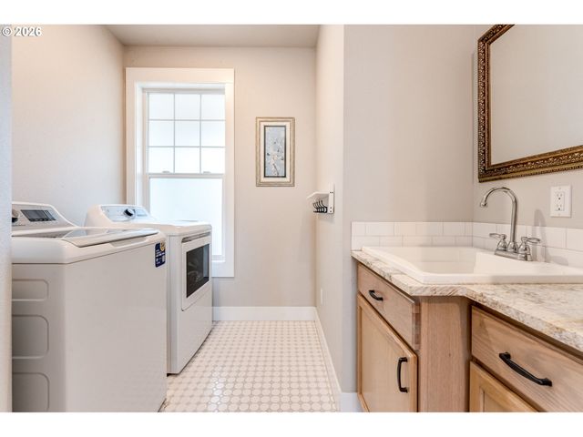 701 Nw 184TH St, Ridgefield, WA 98642