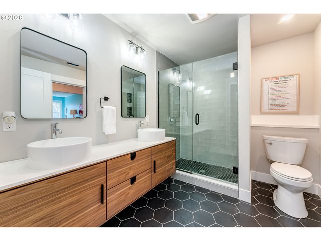 701 Nw 184TH St, Ridgefield, WA 98642