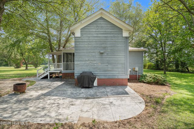 150 Kader Merritt Road, Rose Hill, NC 28458