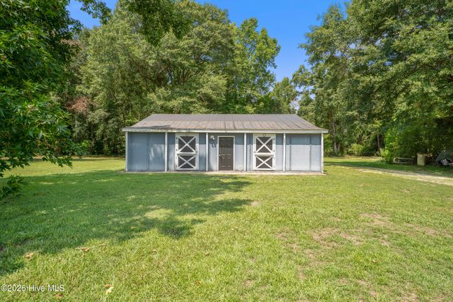 150 Kader Merritt Road, Rose Hill, NC 28458