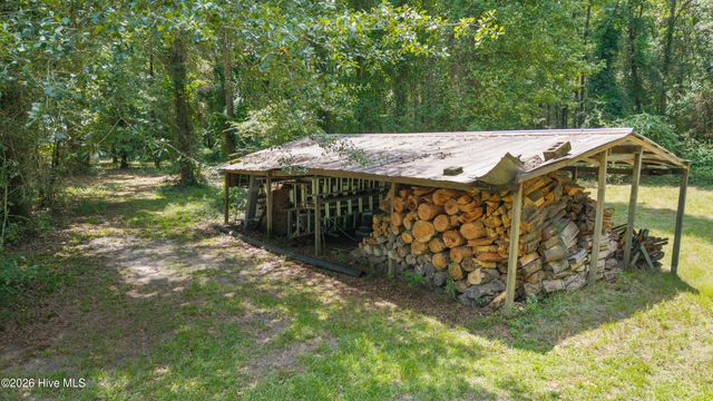 150 Kader Merritt Road, Rose Hill, NC 28458