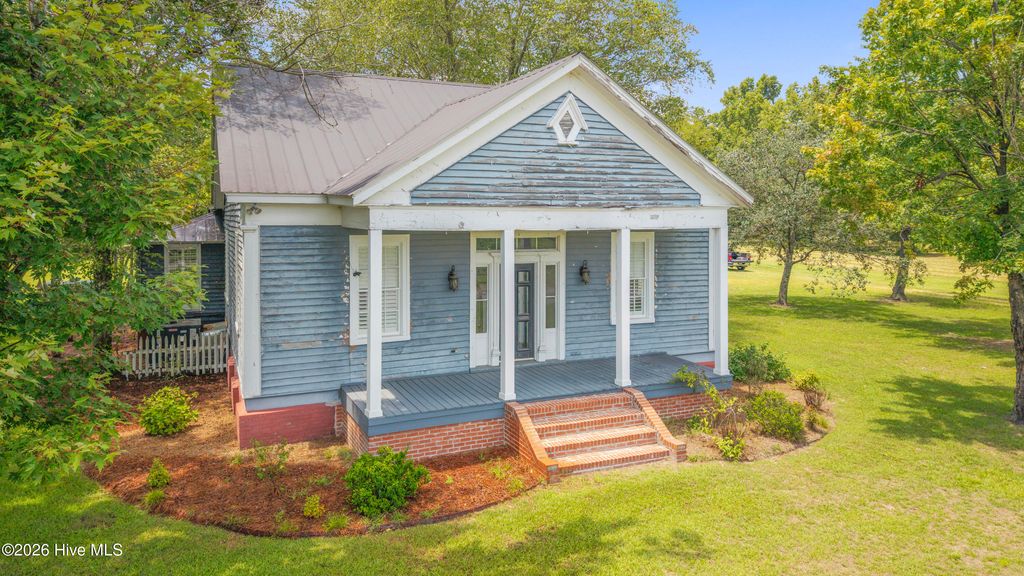 150 Kader Merritt Road, Rose Hill, NC 28458