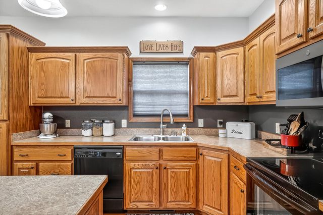 600 S Kiowa Court, Strafford, MO 65757