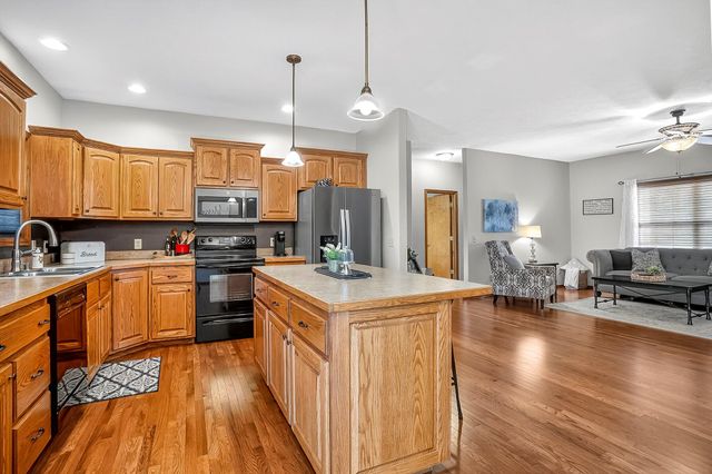 600 S Kiowa Court, Strafford, MO 65757