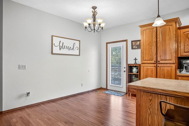 600 S Kiowa Court, Strafford, MO 65757