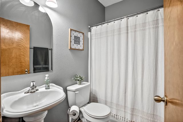 600 S Kiowa Court, Strafford, MO 65757