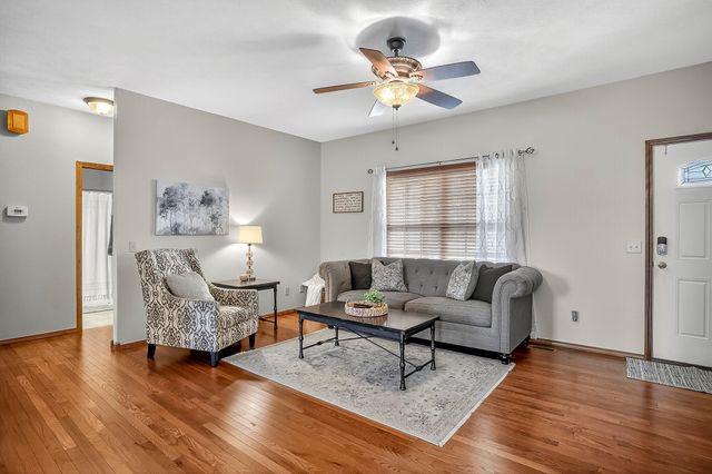 600 S Kiowa Court, Strafford, MO 65757