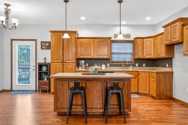 600 S Kiowa Court, Strafford, MO 65757