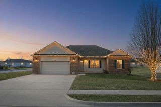 600 S Kiowa Court, Strafford, MO 65757