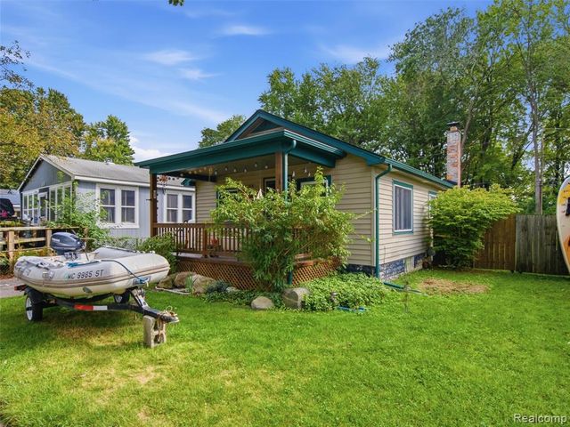 27668 Moran Street, Harrison Twp, MI 48045