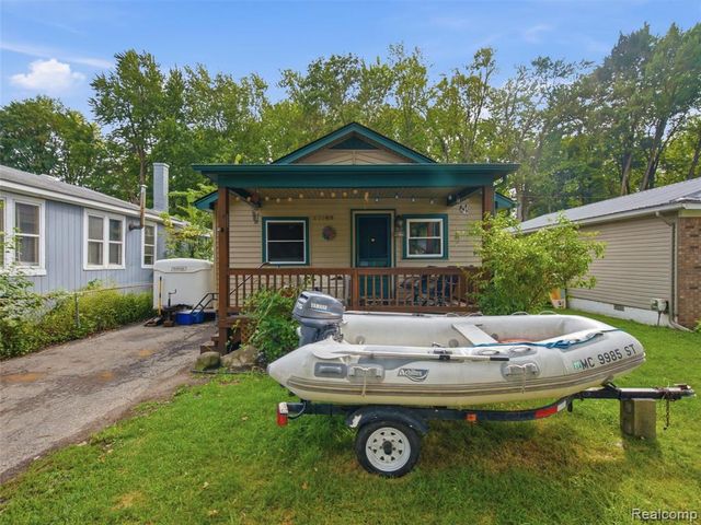 27668 Moran Street, Harrison Twp, MI 48045