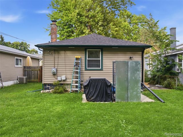 27668 Moran Street, Harrison Twp, MI 48045