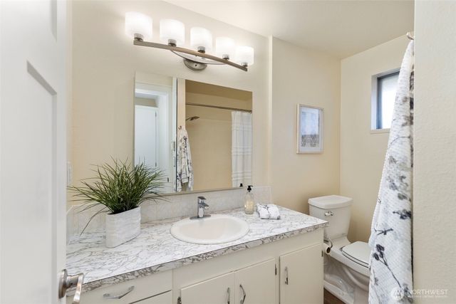 2602 Dodge Street NE, Bremerton, WA 98310