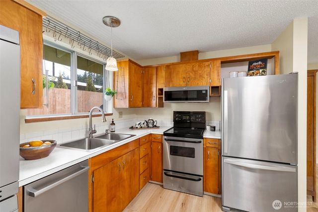 2602 Dodge Street NE, Bremerton, WA 98310