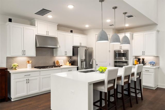 299 Tierra TRL, Dripping Springs, TX 78620