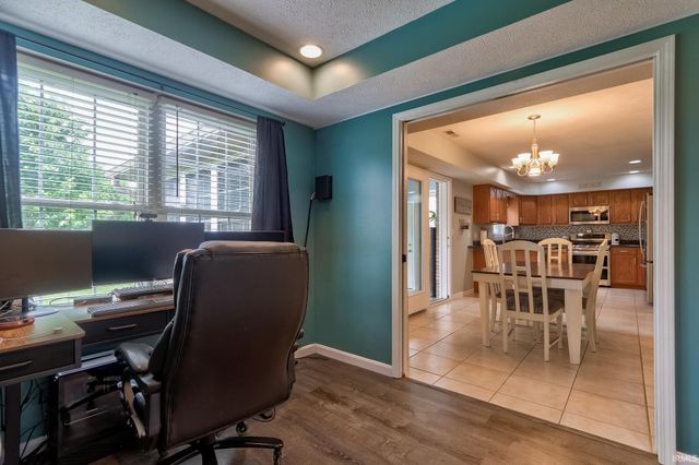 1906 N Keystone Court, Huntingburg, IN 47542
