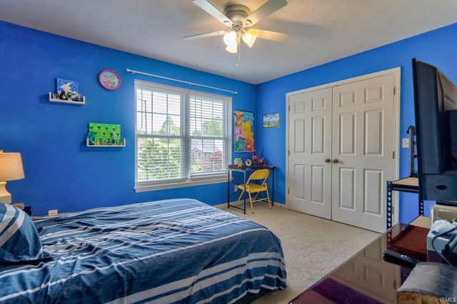 1906 N Keystone Court, Huntingburg, IN 47542