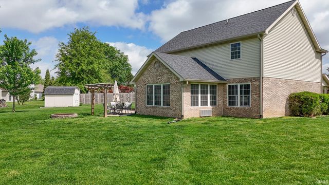 1906 N Keystone Court, Huntingburg, IN 47542