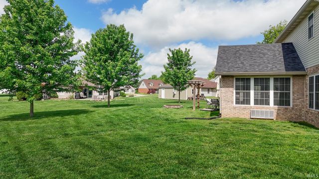 1906 N Keystone Court, Huntingburg, IN 47542