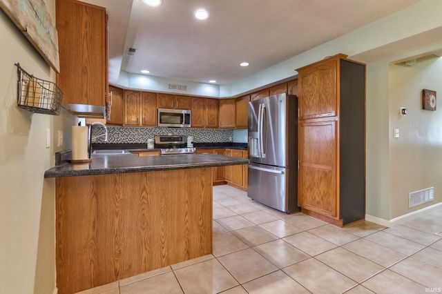 1906 N Keystone Court, Huntingburg, IN 47542