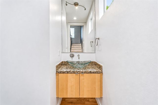2234 Leeland Street, Houston, TX 77003
