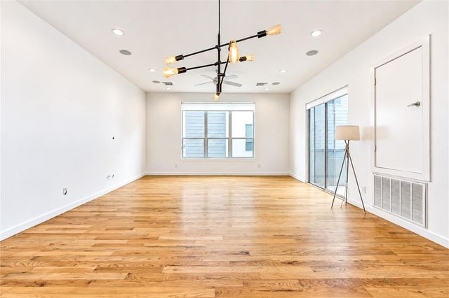 2234 Leeland Street, Houston, TX 77003
