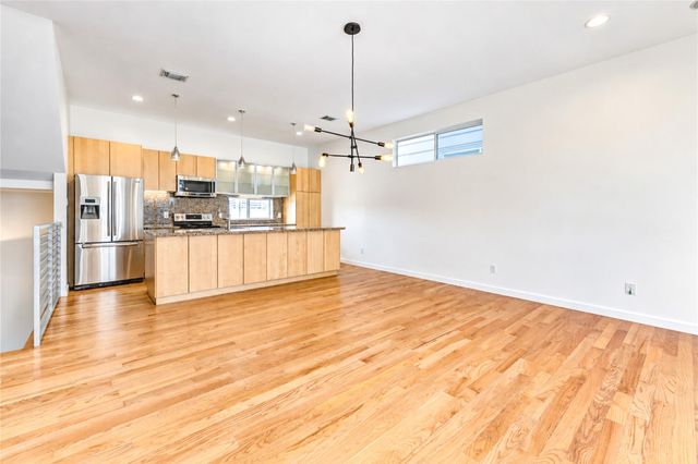 2234 Leeland Street, Houston, TX 77003