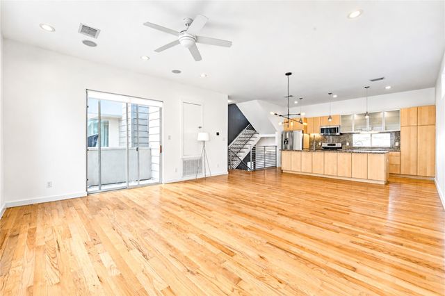 2234 Leeland Street, Houston, TX 77003