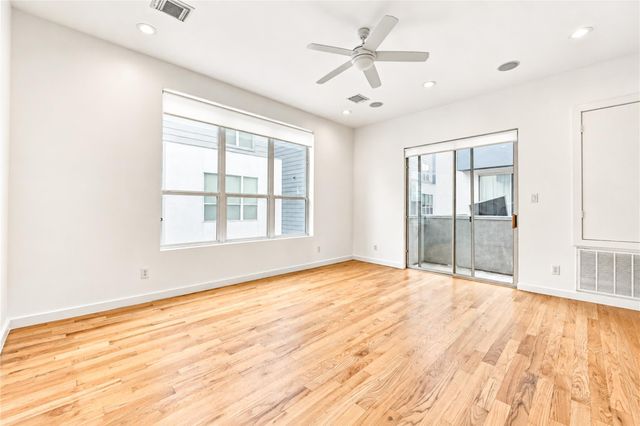 2234 Leeland Street, Houston, TX 77003