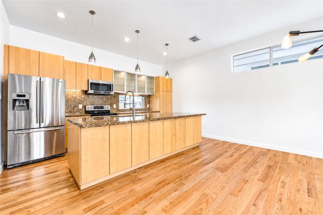 2234 Leeland Street, Houston, TX 77003