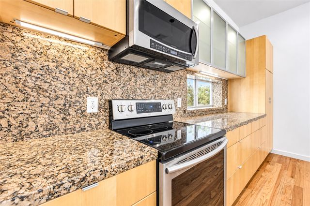 2234 Leeland Street, Houston, TX 77003