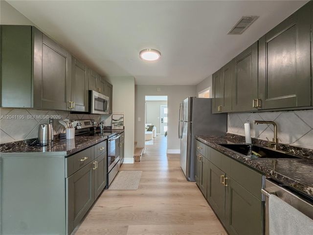 1813 SW 10th St 1813, Fort Lauderdale, FL 33312